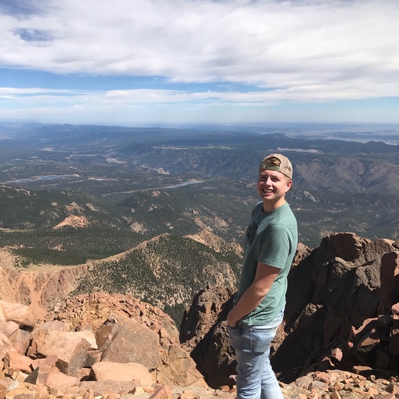 Meet your Posher, Kyle - Picture 4 of 5